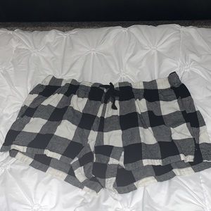 Bed shorts
